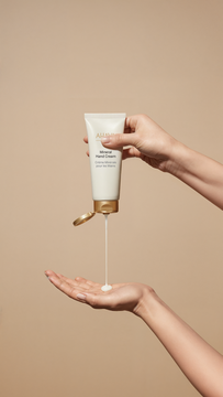 מהשמש היוקדת עד לעלי השלכת: מחליפים את שגרת הטיפוח בין הקיץ לסתיו