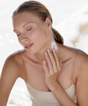 מהצוואר ועד הרגליים –  העור זקוק ל-AHAVA